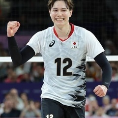 8月8日20時30分〜バレーボール🏐東戸塚参加費500円キャンペーンエアコン完備 - スポーツ