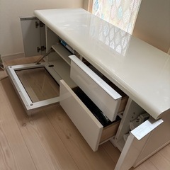 テレビ台　ホワイト鏡面仕上げ　早い者勝ち！