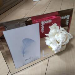 鏡のフォトフレームの画像
