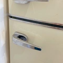 美品　レトロ　クリーム色　冷蔵庫の画像