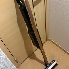 Panasonicコードレススティック掃除機 iT MC-PBU...