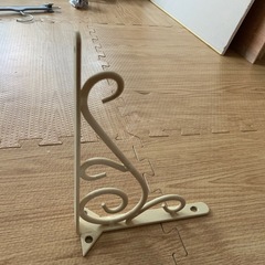 棚受け金具
の画像