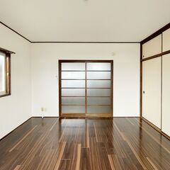 那珂川市「ヴィラージュ博多南205号室」博多南駅から徒歩8分　バス停からは徒歩1分！！　駐車場（軽・小型車限定）も空いてます！！　周辺に商業施設多数　エアコン - 賃貸（マンション/一戸建て）