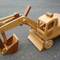 ハンドメイド 木製 模型 ショベルカー 全長39～76cm ナチュラル ウッドクラフト 可動式 置物 オブジェ 苫小牧西店の画像