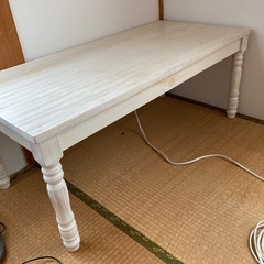 テーブル