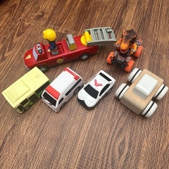 車のおもちゃ6個