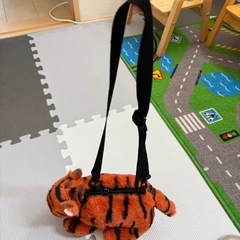 ZARA ザラ　ショルダーバッグ トラの画像