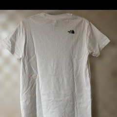 ノースフェイス白Tシャツの画像