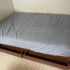 ダブルベッド