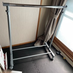 【引取限定】ニトリ　パイプハンガーラック