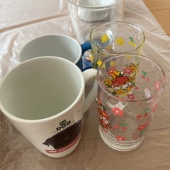 お弁当箱とコップセットの画像
