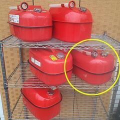 札幌【20L ガソリン携行缶④ YR-20】矢澤産業 キャンプ アウトドア 災害対策 非常用 燃料タンク 北20条店の画像