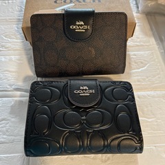 コーチ　アウトレット商品　新品　二つ折り財布