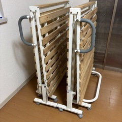 引き渡し予定者決定　カビあり　すのこベット　シングル2台　折りたたみの画像