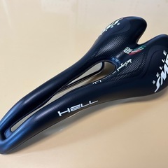 サドル　selle smp hell
