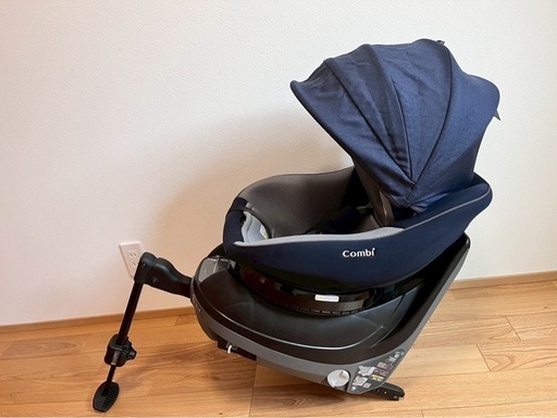 Combi クルムーヴアドバンス　ISOFIX エッグショック　JP590