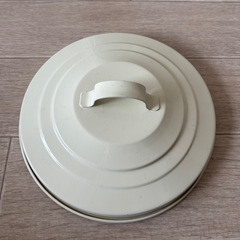 DULTON ガベージ缶　蓋付きアイボリー缶 直径約20cm高さ約29センチぐらいの画像