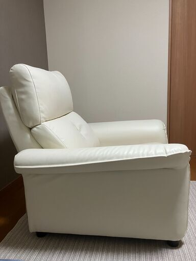 ニトリ電動リクライニングソファ一人用 (メルロン) 登戸のソファ