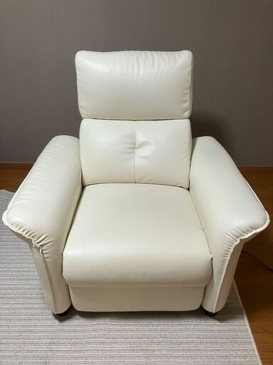 ニトリ電動リクライニングソファ一人用 (メルロン) 登戸のソファ《1人