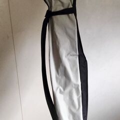 脚立(電車通勤でも運べる棒状に折り畳めます バッグも付き)の画像