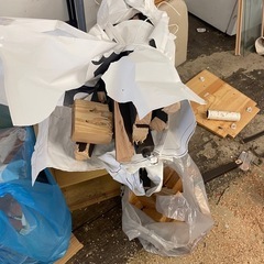 木材　薪　端材　解体木材　キャンプなどにの画像