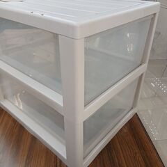 2段　収納ケース　クリアケース　1000円　の画像