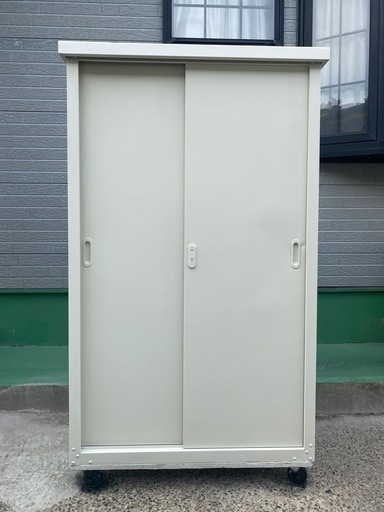 ⭐️スチール物置⭐️スライドドア⭐️完成品⭐️キャスター5個付⭐️楽々移動⭐️引取き限定⭐️