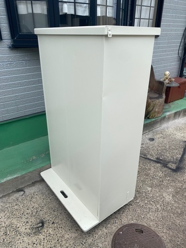 ⭐️スチール物置⭐️スライドドア⭐️完成品⭐️キャスター5個付⭐️楽々移動⭐️引取き限定⭐️