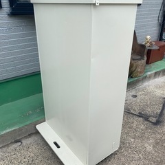⭐️スチール物置⭐️スライドドア⭐️完成品⭐️キャスター5個付⭐️楽々移動⭐️引取き限定⭐️の画像