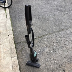 NO：3693  サイクロンスティック型掃除機‼️2019製超お買い得品❣️