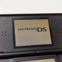 ニンテンドーDS Lite USG-001/2006年製/おまけソフト付き！の画像
