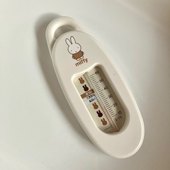 ベビー用お風呂、ミッフィー温度計の画像