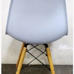 イームズチェア　シェルチェア　ダイニングチェア　椅子　木脚　北欧　デザイン家具　インテリア　ブルー系　おしゃれの画像