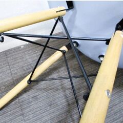 イームズチェア　シェルチェア　ダイニングチェア　椅子　木脚　北欧　デザイン家具　インテリア　ブルー系　おしゃれの画像