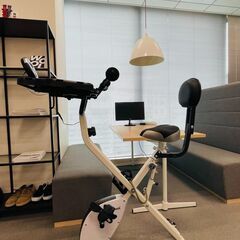 フィットネスバイク　FitDesk アイボリー　リモートワークの画像