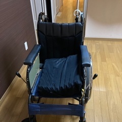 車椅子　ヘッドレスト付き　美品