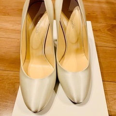 MODA KOJIMA未使用アイボリー サテン ハイヒール