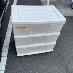 キャスター付き衣装ケース　