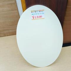 ニトリ 折りたたみ丸テーブル (白) - コンパクト収納可能！ 【こちらは店舗です。浜村鹿野温泉ICから3分 買取本舗 宮本リサイクル 営業時間9～19時 定休日水曜のみ←連絡できませんm(_ _)m】の画像