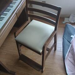 子供用学習机 付属品多数 オールセットの画像