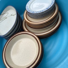 お茶碗　お皿　器　少なくなりましたが　必要な方
の画像