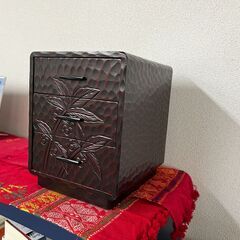 木彫りの3段小引出し 小箪笥　小物入れレトロ
