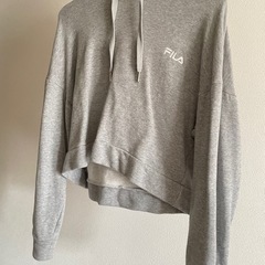 FILA クロップドパーカー　フリーサイズ
