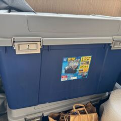 収納ボックス 密閉バックルストッカー 105L 屋外 屋内 大容...