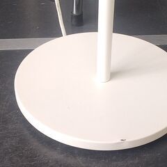 イケアIKEA ニーモーネ フロアランプ 3スポットの画像