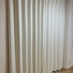 ニトリ遮光1級・遮熱カーテン（無地・アイボリー）100×230×...