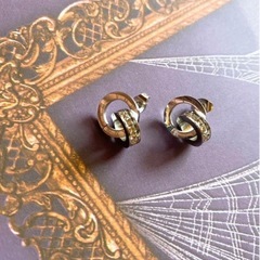 【お取引中】ピアス 金属アレルギー対応 ローマ数字Wリングステンレスピアス レディースの画像