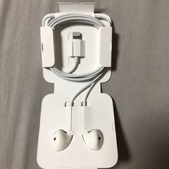 【取引終了】【Apple純正部品・未使用】iPhone8付属　純正イヤホン　有線タイプ　EarPods with Lightning Connectorの画像