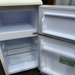 おしゃれ小型2段冷蔵庫
の画像