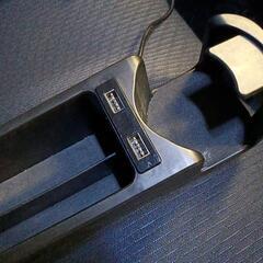 ベンチシート・センター収納の画像